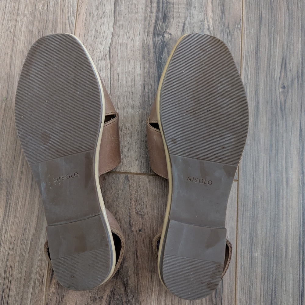 Nisolo All- Day Cross Strap Sandal - Picture 3 of 4